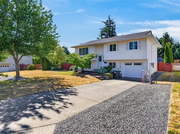 2149 Murrelet Dr, Comox, BC V9M 3P5