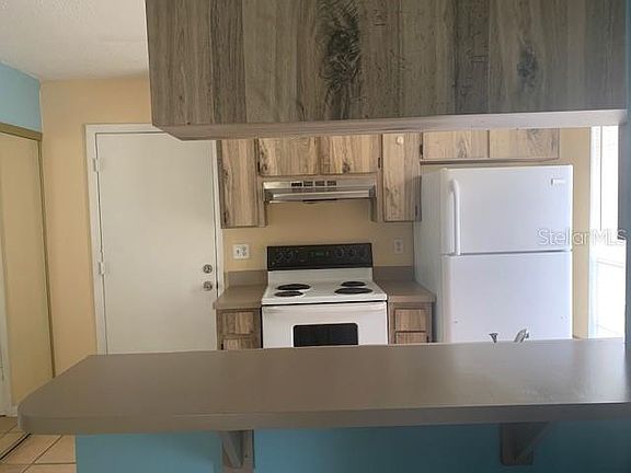 4th image of 1695 Crystal Grove Dr