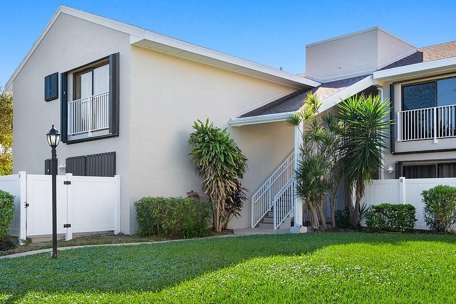1st image of 3207 S Lakeview Cir #6201