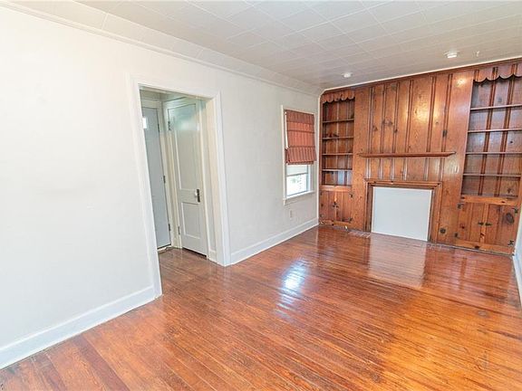 4th image of 5146 Edgewater Dr