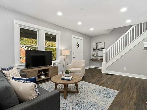 3rd image of 2070 Boggs Ave