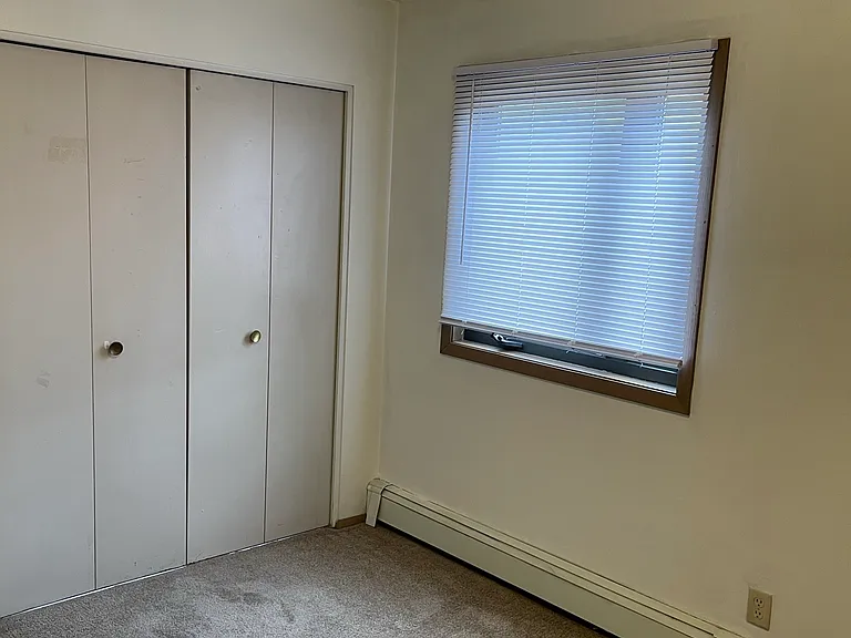 612 E Court St #9 — Photo 10