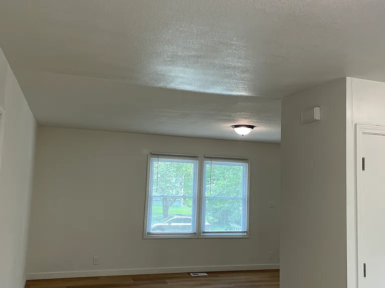 9306 Lewis Ave — Photo 6