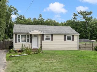 657 Wareham St, Middleboro, MA 02346
