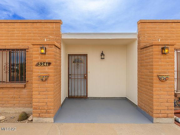 3rd image of 3241 S Serena Cir