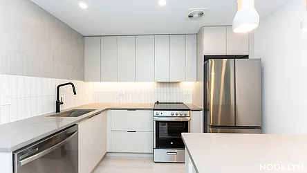 344 Lorimer Street, #6H