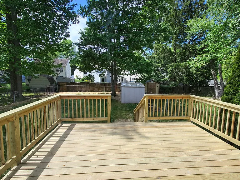 408 Laburnum Rd — Photo 11