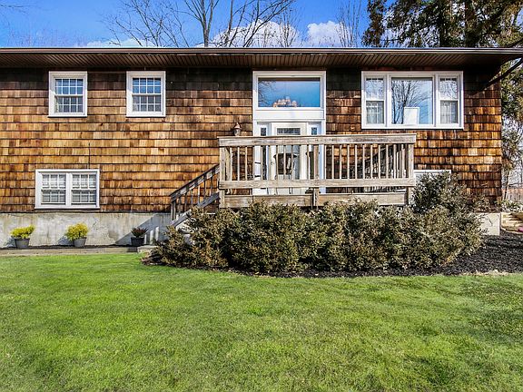 12 Meadow Ln Brewster, NY ( 06 of 28).jpg