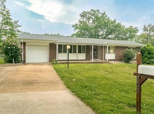 800 Fernview Dr, Saint Louis, MO