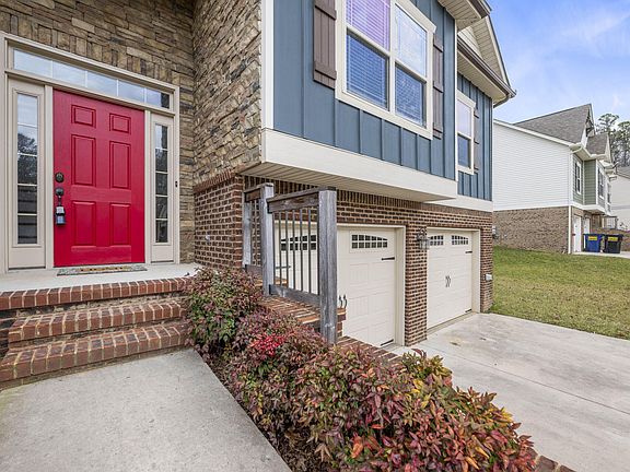 2nd image of 9064 Wood Dale Ln