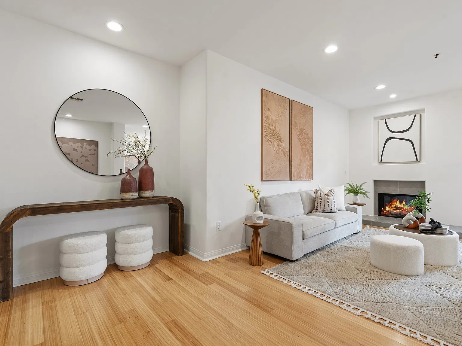 2 bed, 2.5 bath, 1658 sqft, $5,250 — Photo 2