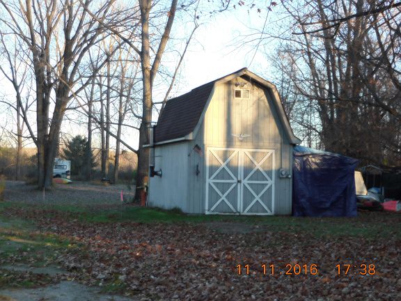 Barn 20x18 2 story ac wood