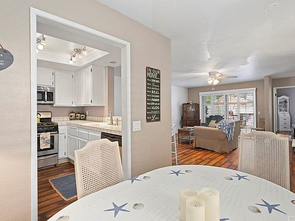 4th image of 31 Bramble Ln #116