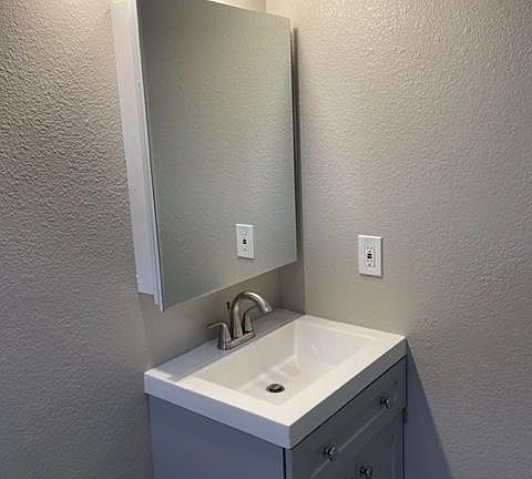 5th image of 5022 Venuto Way