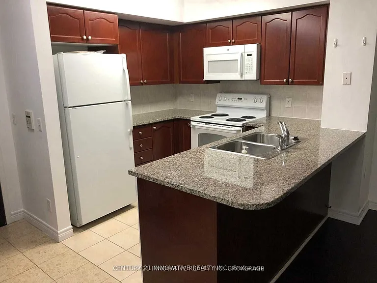 51 Lower Simcoe St #628 — Photo 4