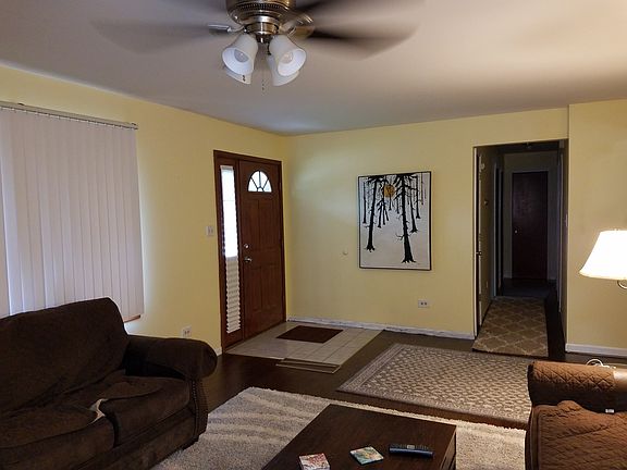 3rd image of 6607 Whalen Ln