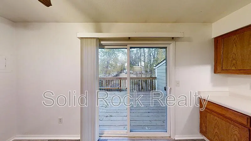 2 bed, 1.0 bath, 785 sqft, $1,000 — Photo 3