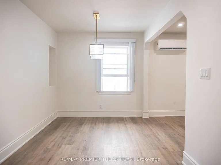 148 Martin Grove Rd #UPPER — Photo 2
