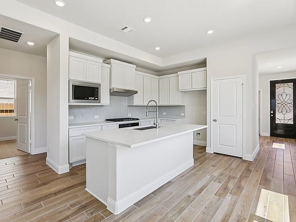 Homesite 1206 Kitchen - Staged