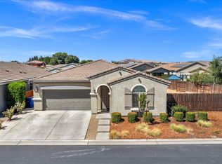 3833 Hannah Ln, Clovis, CA