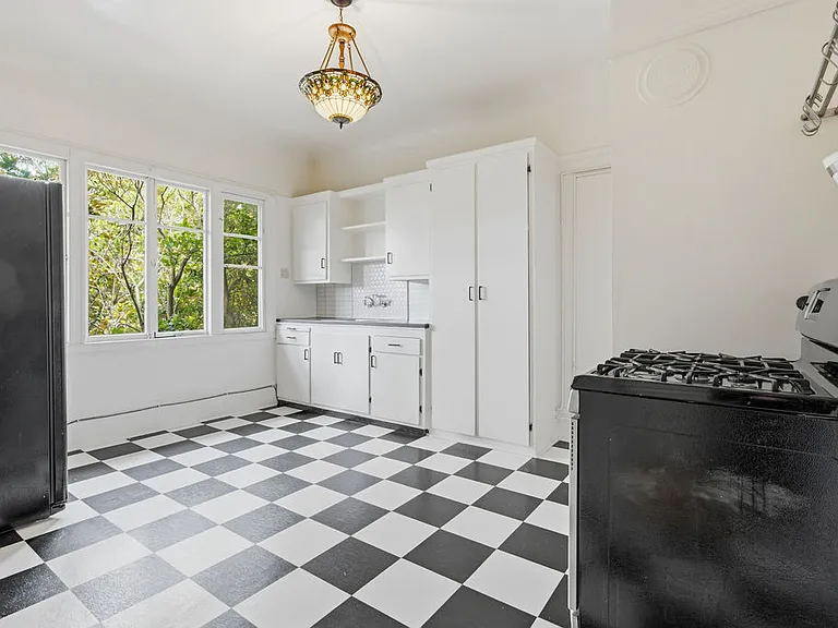 301 Jersey St #1 — Photo 8