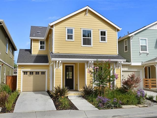 1st image of 723 Larkspur Dr