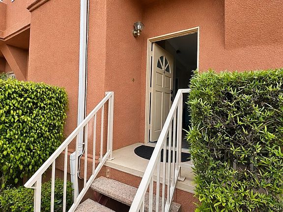 2nd image of 14714 S Budlong Ave Unit 4