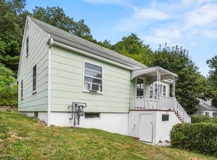 87 Senna Rd, Fitchburg, MA 01420