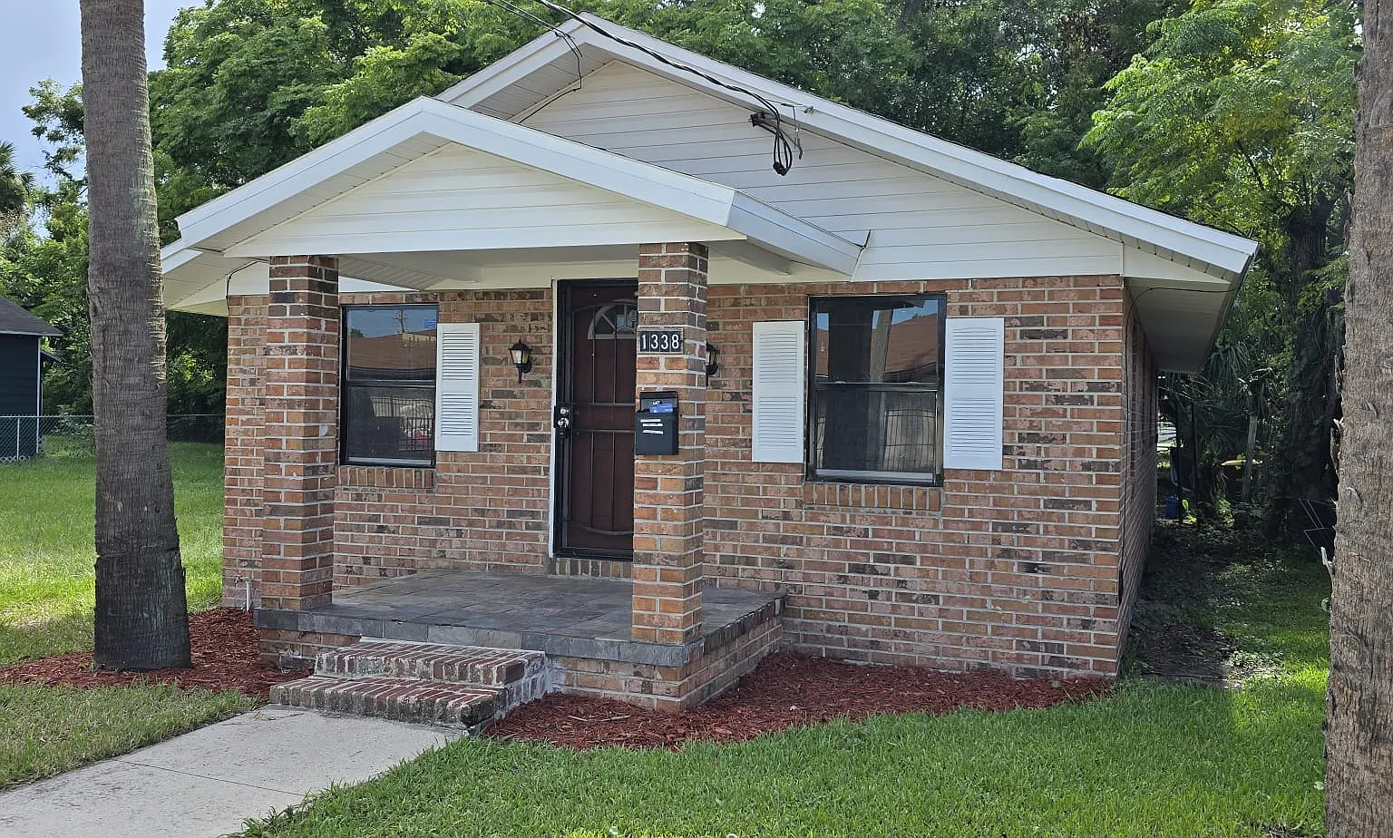 1338 Weare St - 1 — Photo 1