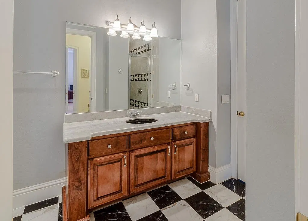 229 S Ortman Dr — Photo 1