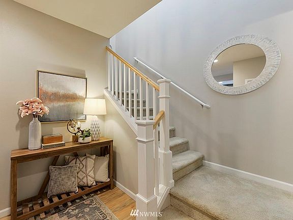 4th image of 3112 Dunhill Ln