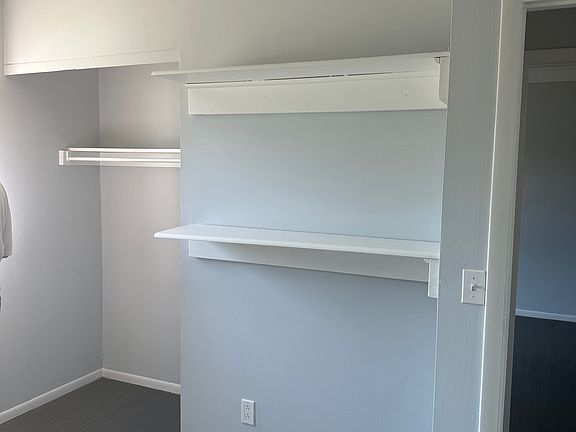 5th image of 3258 Rainier Ave