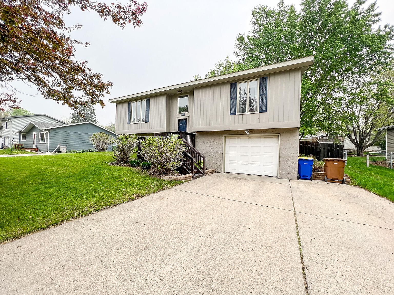 317-cedar-ave-brookings-sd-57006-zillow