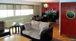 5th image of 2185 Lemoine Ave APT 6A