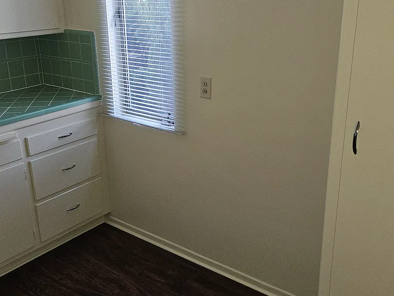 13533 Philadelphia St — Photo 6