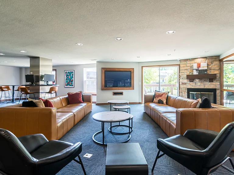 6565 W Foxridge Dr — Photo 5