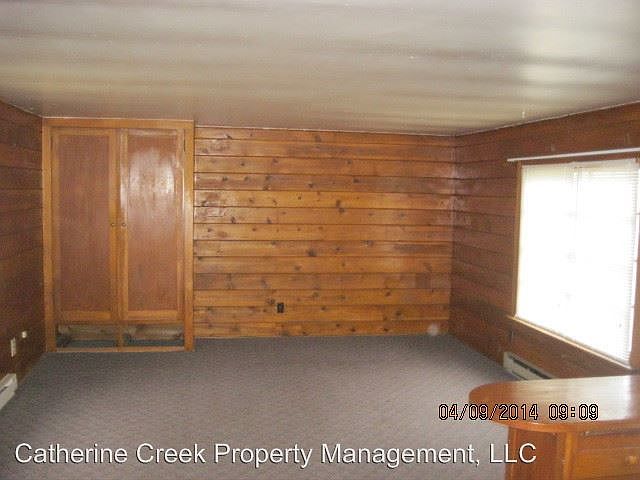 2nd image of 403 1/2 Jefferson Ave