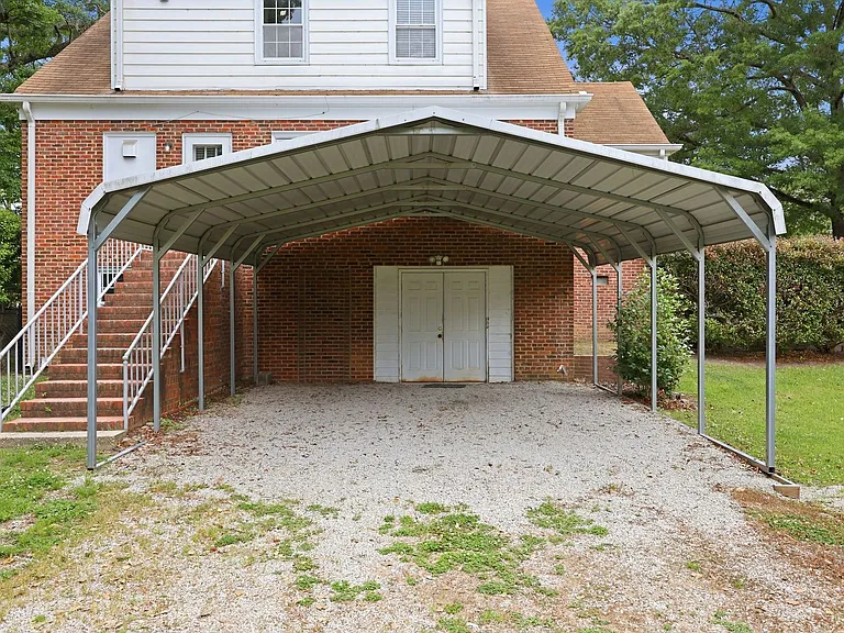 1203 S Main St — Photo 3