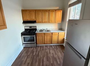 932 E Market St APT 3, Indianapolis, IN 46202