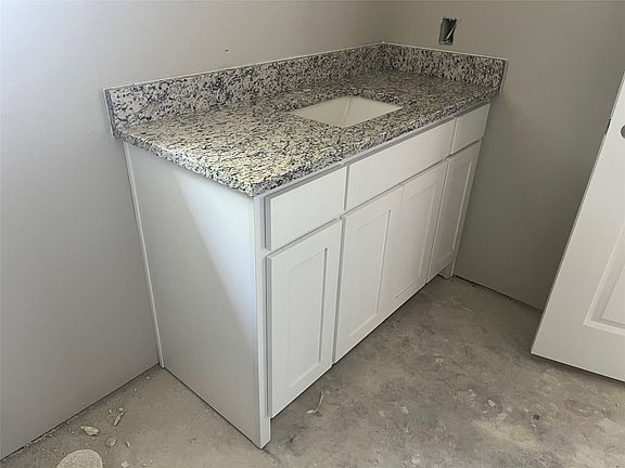 2nd image of 511 N Branch St