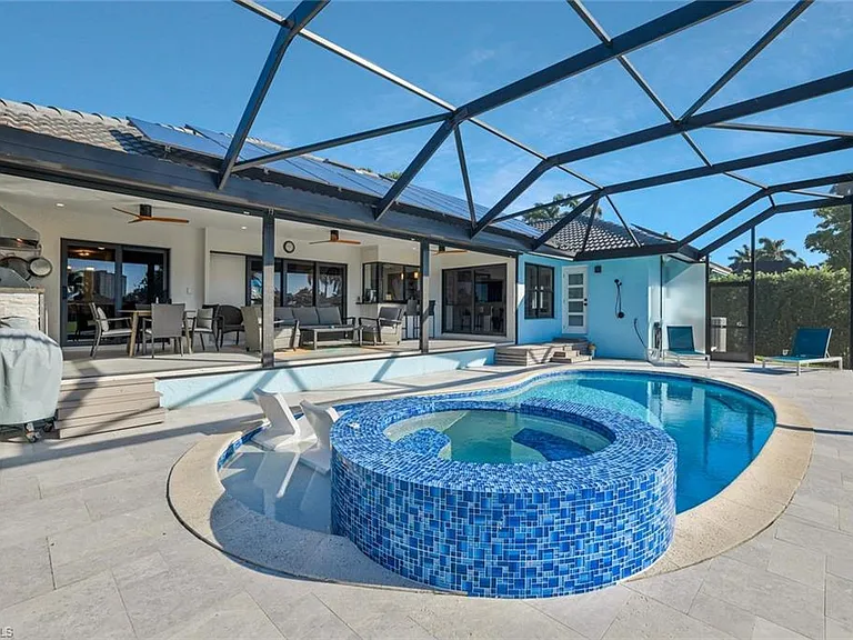50 Copperfield Ct — Photo 32