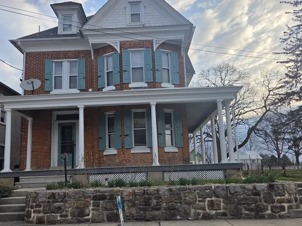 317 Main St #1, Oley, PA 19547