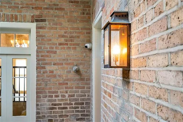 Building Photo - 438 Dauphine St #1B