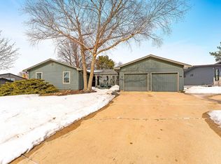 1308 E Cedar Ln, Sioux Falls, SD 57103