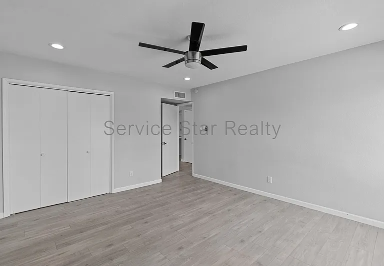 314 W Maryland Ave #A — Photo 13