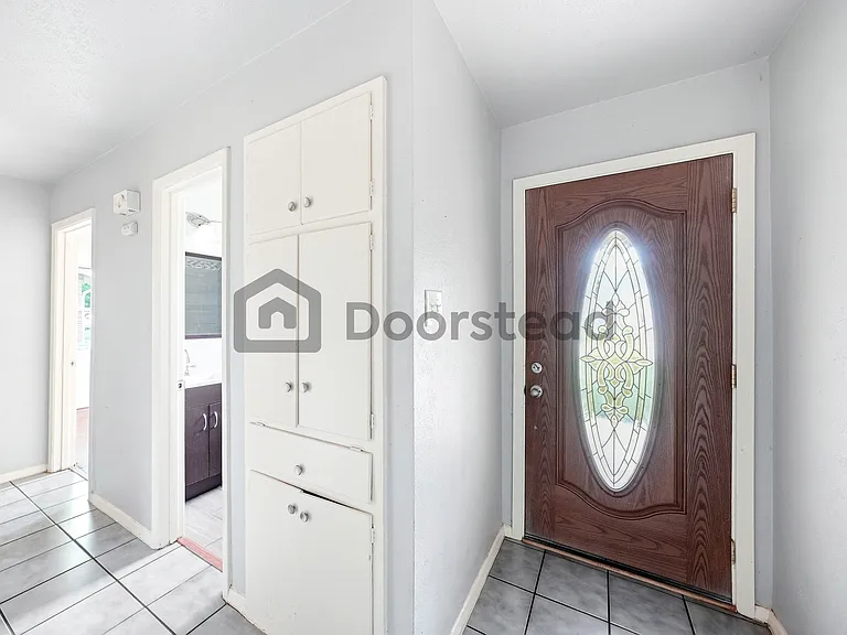 204 Jefflyn Ct — Photo 6