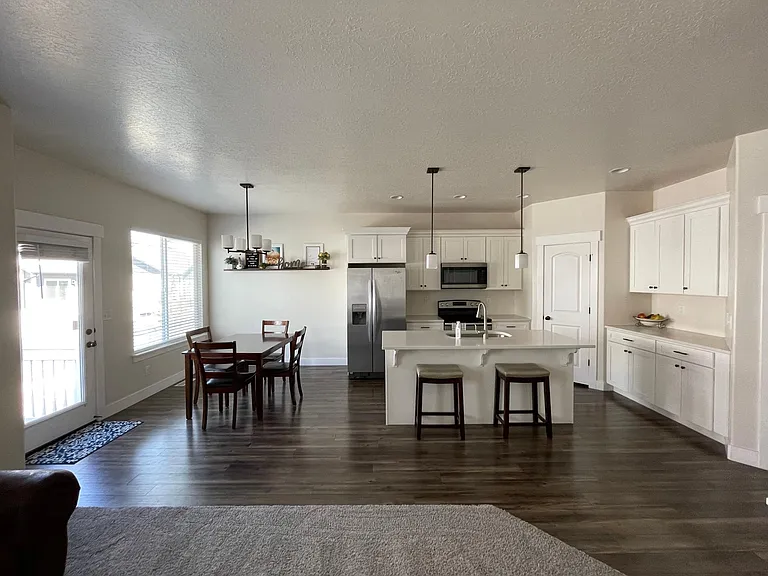 673 N Fall Creek Dr — Photo 7