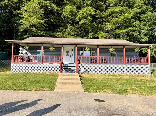 465 Oak Grove Rd, Beckley, WV 25801
