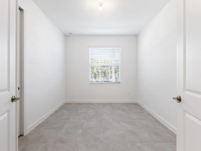 6435 Seabright Ter — Photo 22