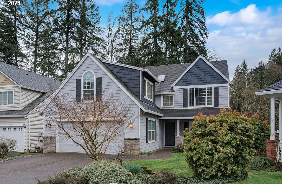 1st image of 1269 NE Parkside Dr